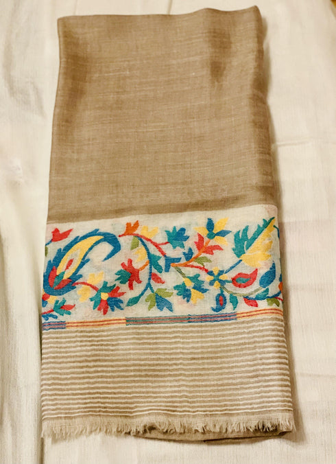 CASHMERE WITH KANI BORDER - BEIGE WITH GRREN WEAVE - makersweave.com
